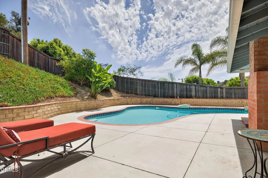 1018 Via Arroyo, Ventura, California 93003 home-pic-1